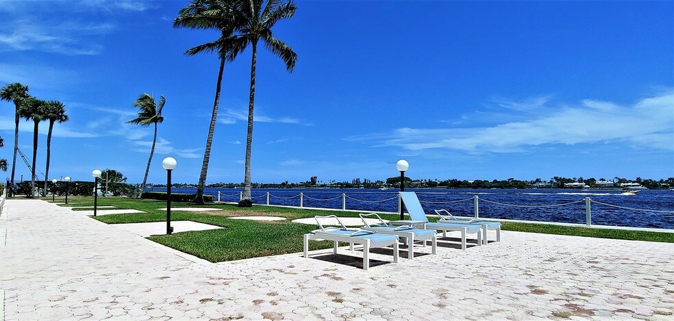 Building Photo - 2800 N Flagler Dr
