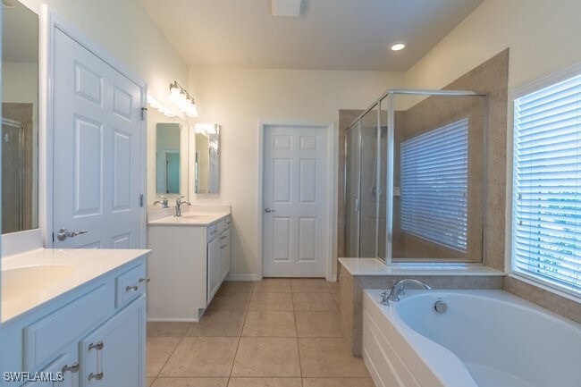 Building Photo - 8887 Ravello Ct