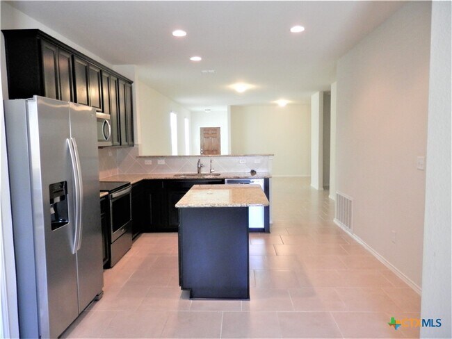 Building Photo - 334 Mistflower