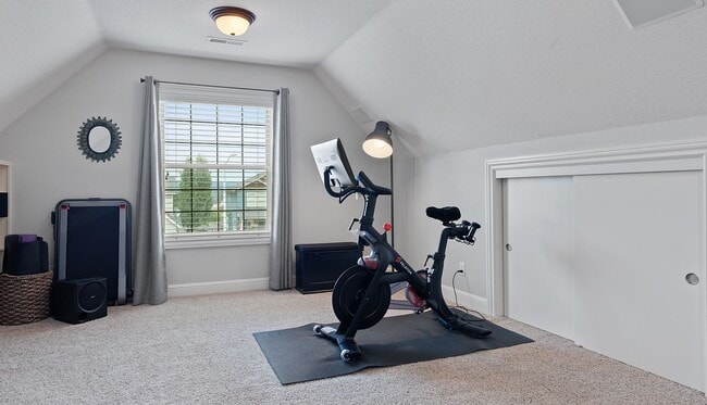 Building Photo - Desirable Oregon City / Luxury Home, High End Amenities, Central Air, Central Vac, Tank-less Hot ...