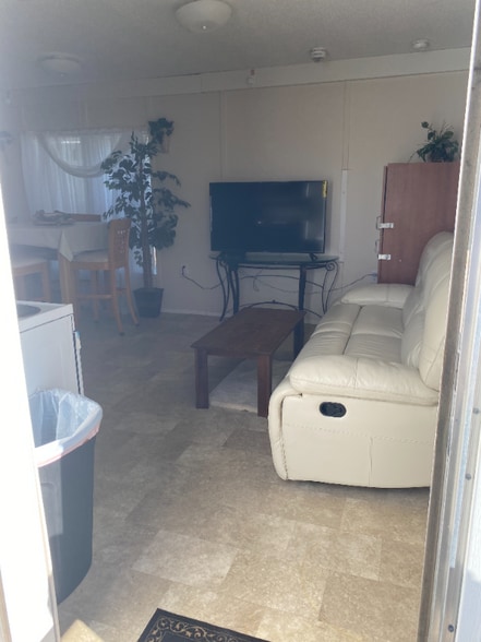 Building Photo - 3525 Olivier St