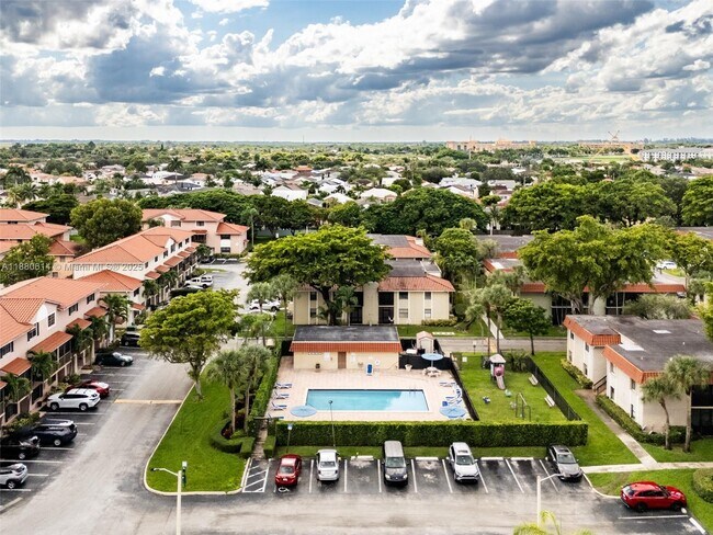 Building Photo - 9734 Hammocks Blvd