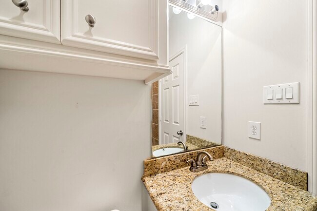 Building Photo - 1726 Stacy Falls