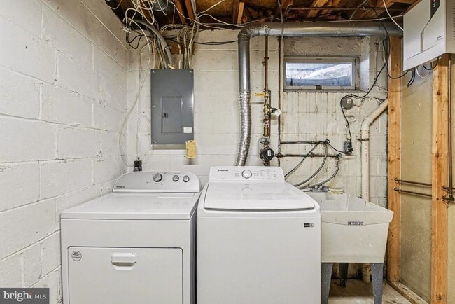 Building Photo - 718 Orley Pl