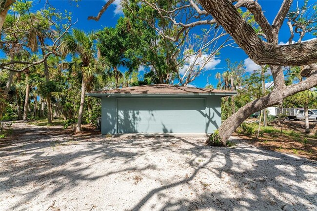 Building Photo - 6580 Manasota Key Rd