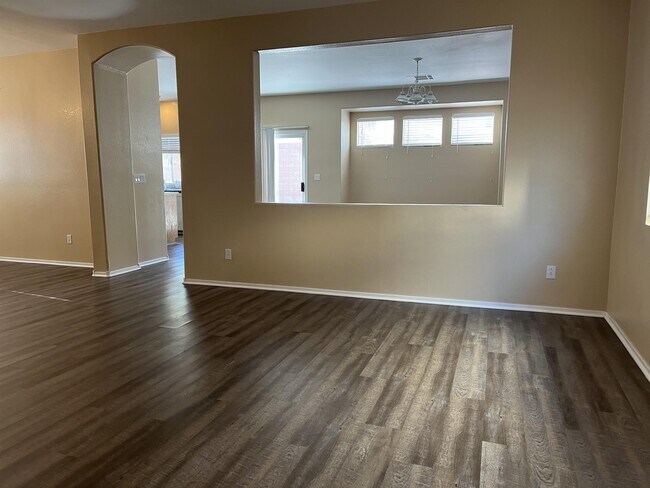 Building Photo - 1204 E Malibu Sands Ave