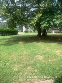 Building Photo - 420 10th Ave Dr NE