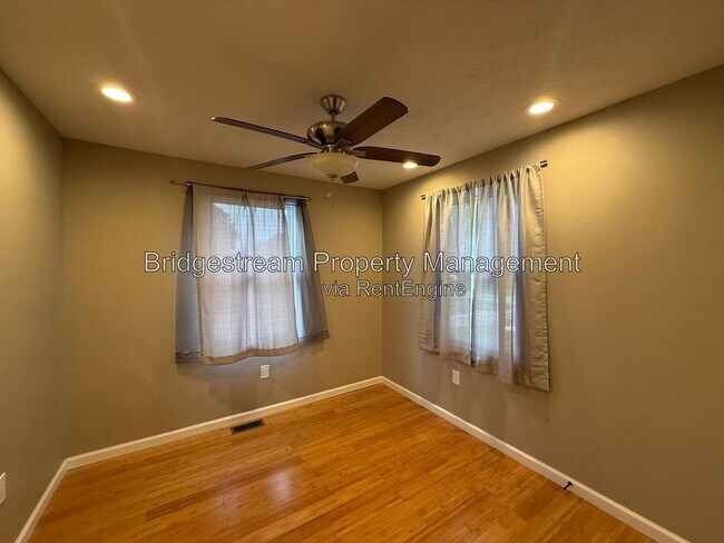 Building Photo - 4508 E Venetian Way