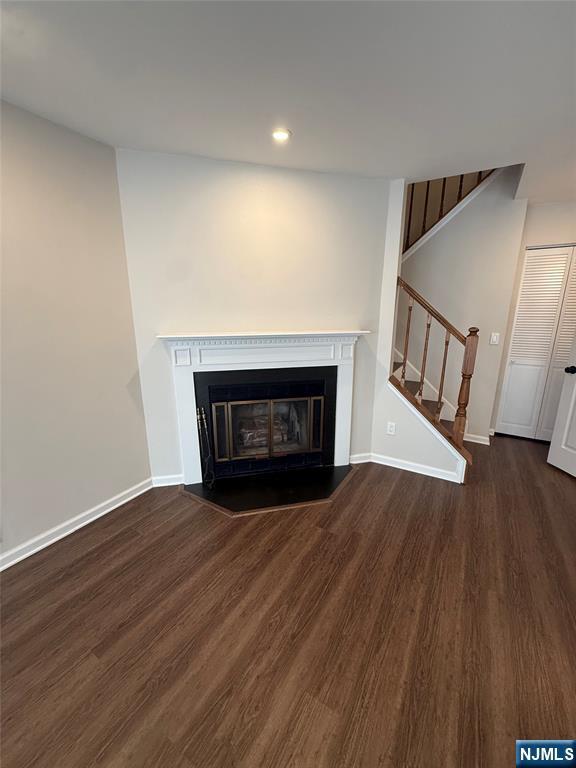 Building Photo - 686 Plum Terrace