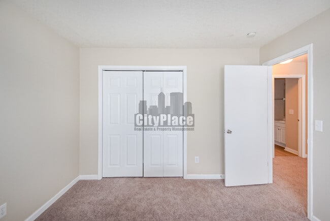 Building Photo - 11324 Roundwood Ct