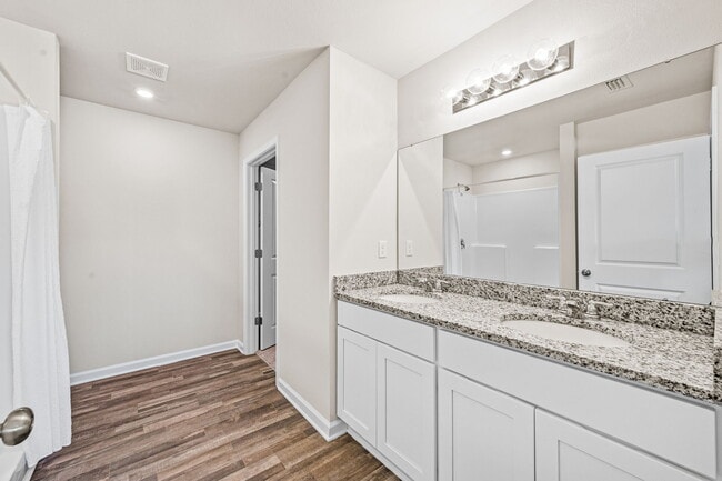 Building Photo - 1841 E Spring Way