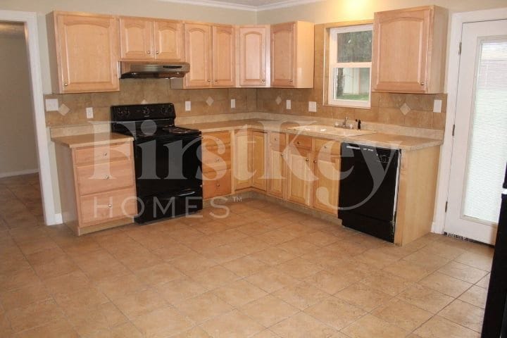 Building Photo - 9440 Port Royal Dr