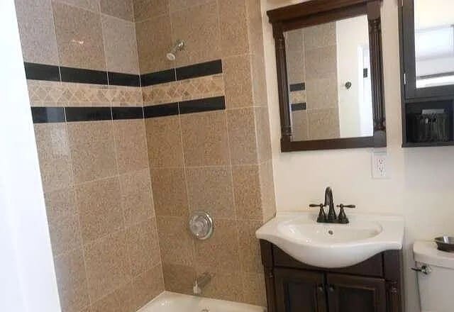 Bathroom - 1538 Penmar Ave