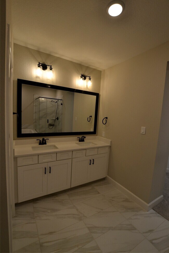 Building Photo - 2151 Creekside Breeze Dr