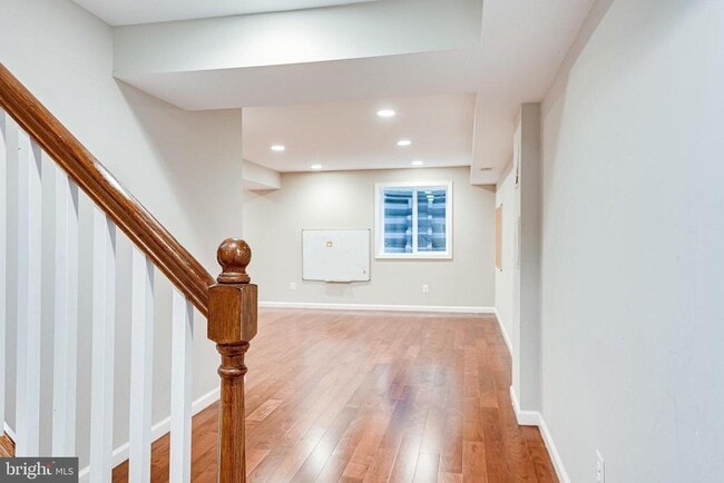 Building Photo - 12127 Holly Knoll Cir