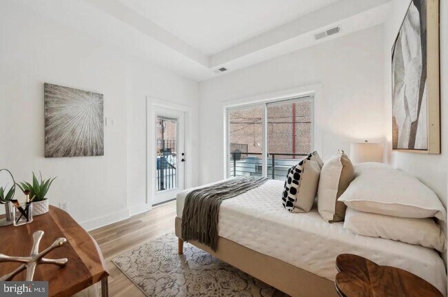 Building Photo - 2015 13th St NW