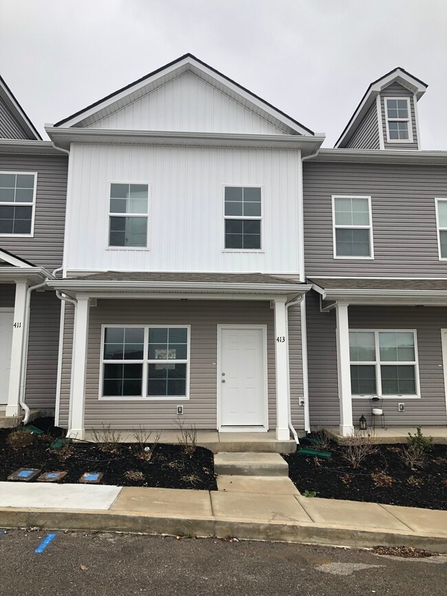 Building Photo - 413 Carol Dr