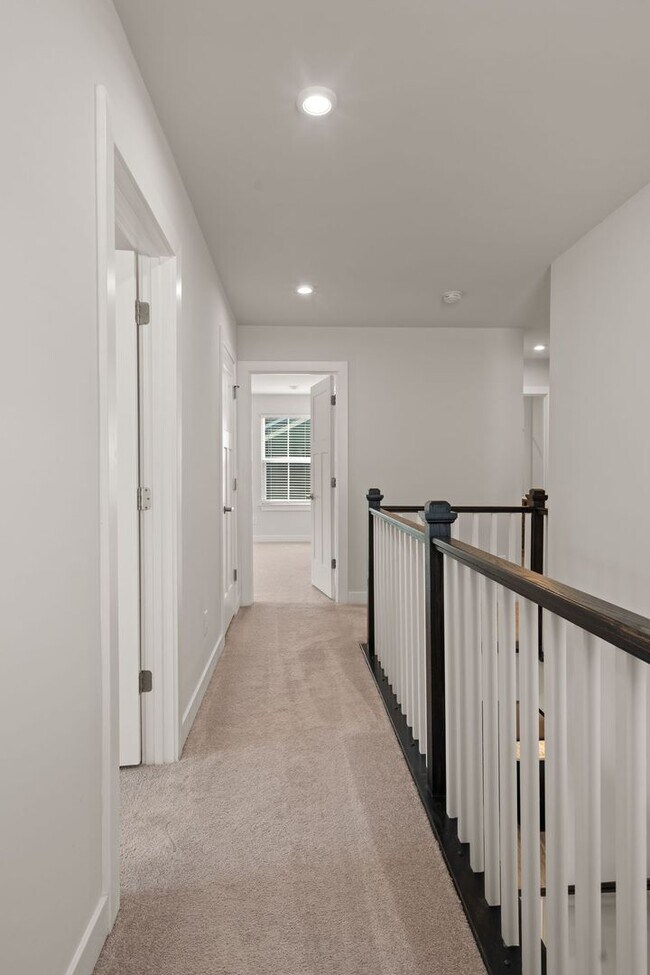 Building Photo - 4BR House