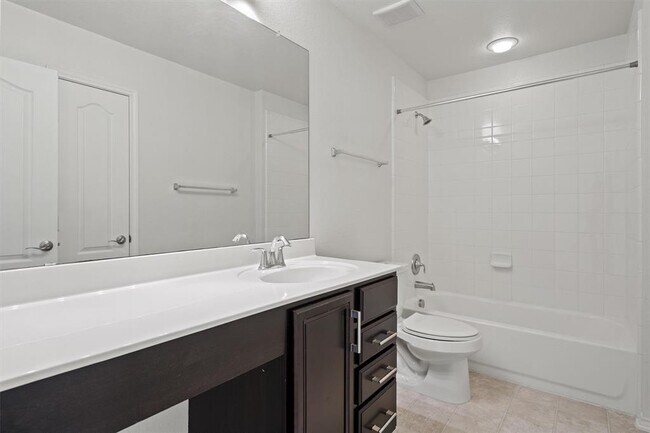 Building Photo - 12036 Pecangate Way