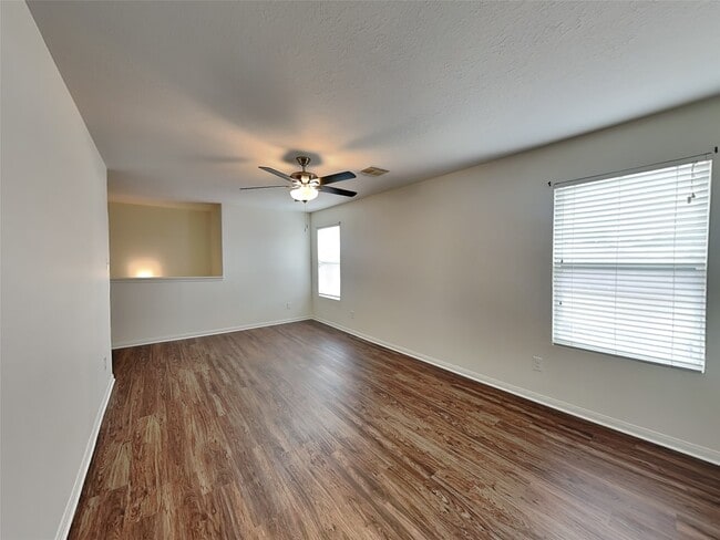 Building Photo - 3631 Barkers Crossing Ave