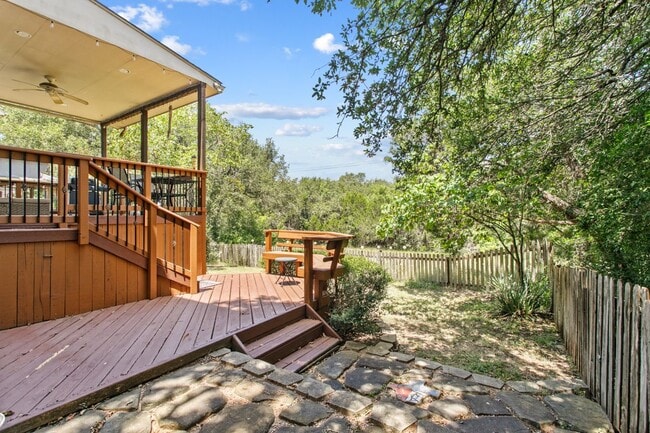 Building Photo - 5950 Mesa Verde Cir