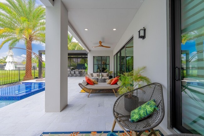 Building Photo - 17119 Aquavera Way