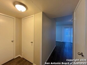 Building Photo - 2802 Lasses Blvd