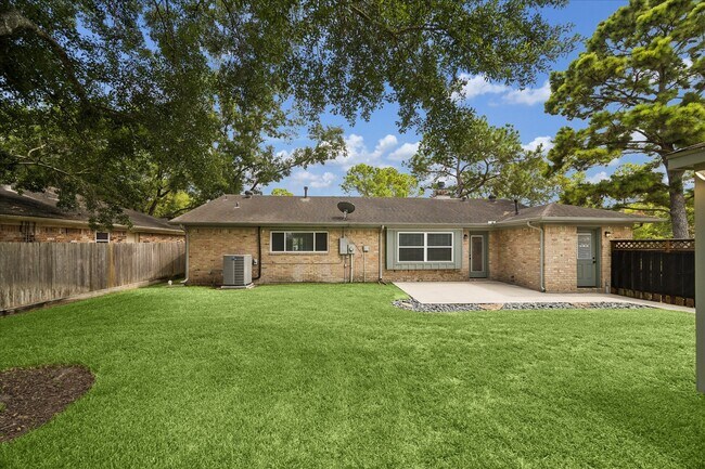 Building Photo - 12322 Nova Ct
