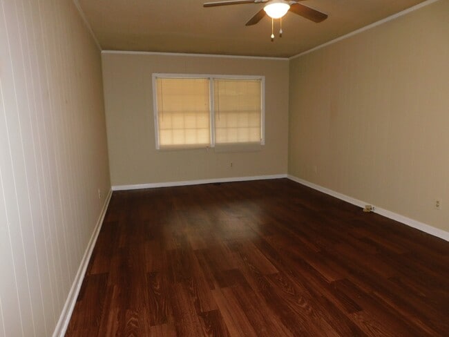 Building Photo - 3 Bedroom Home in Valdosta