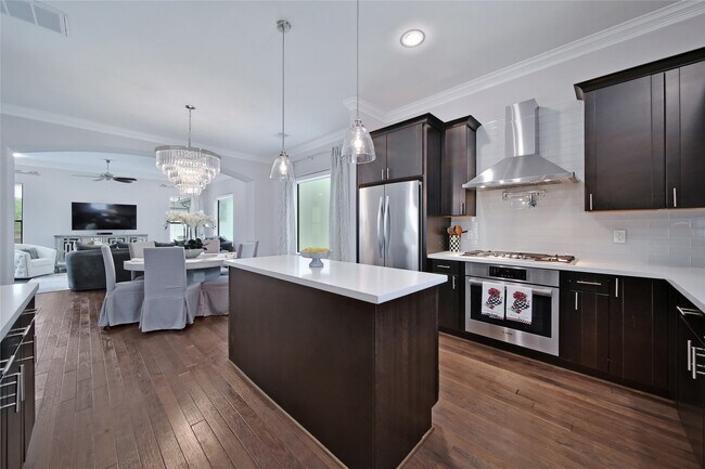 Building Photo - 5703 Kansas St