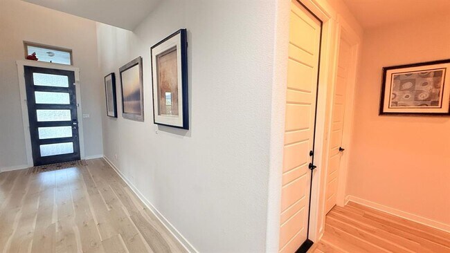 Building Photo - 388 Pisa Ln