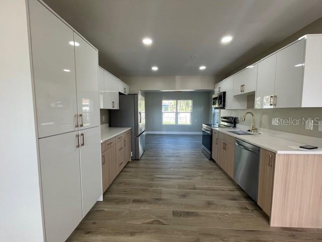 Building Photo - 928 Lantana Ave