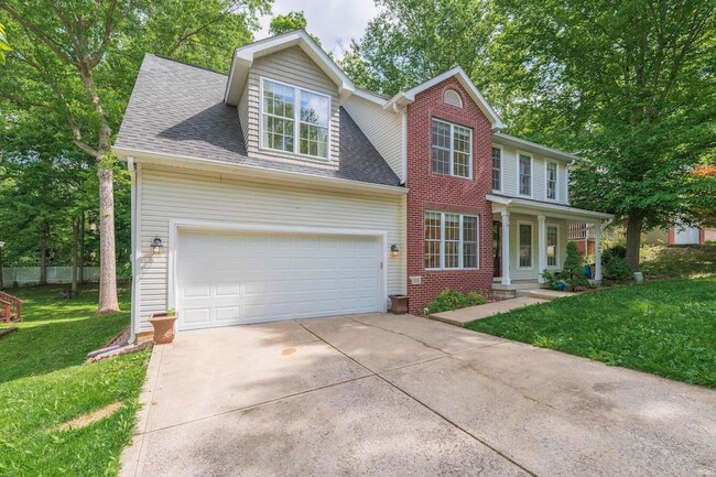 Building Photo - 1115 E Azalea Ln