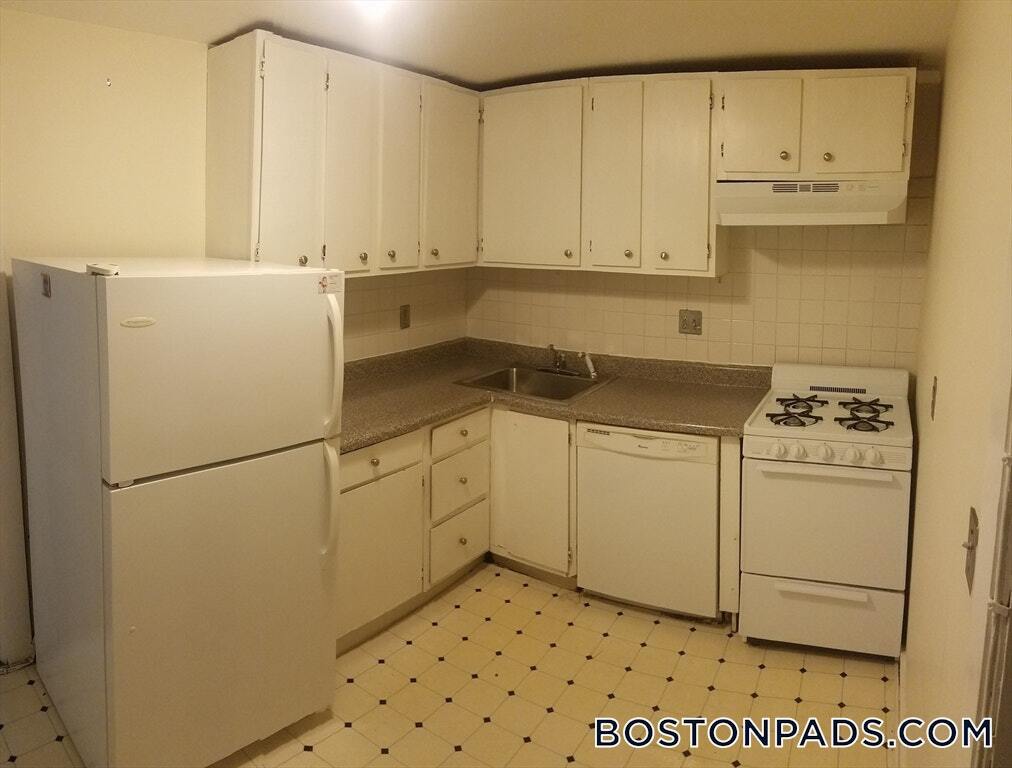 Building Photo - 679 Massachusetts Ave