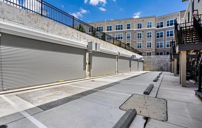 Building Photo - 1023 Spring Rd NW
