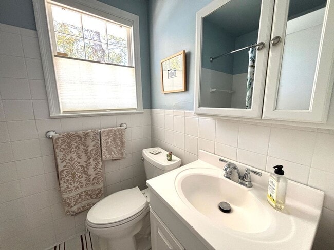 Building Photo - Available April 1st. Beautiful 2 BR/1 BA Home in the Heart of the Old Village!