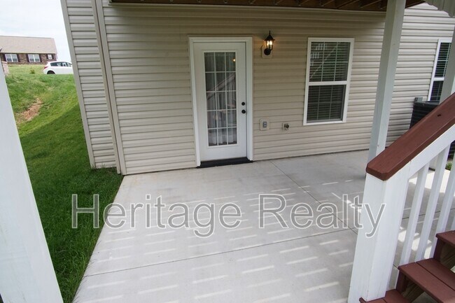 Building Photo - 1033 Ruscello Dr