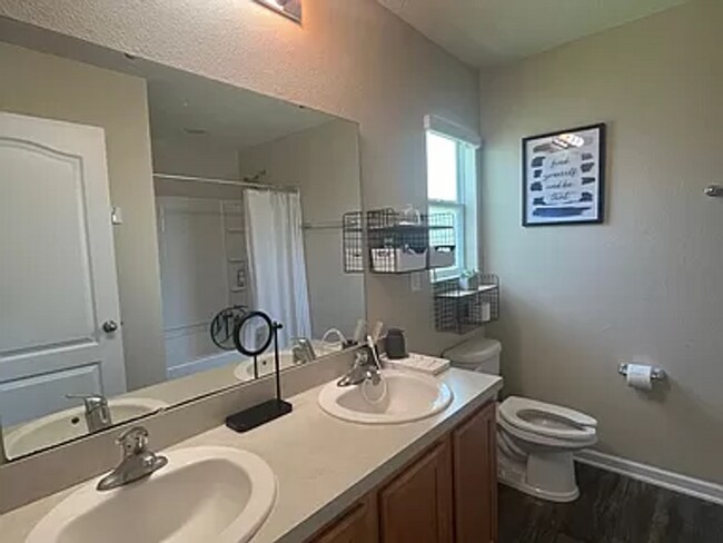 Building Photo - Picture-Perfect 3BR/2BA Lakefront Home in ...