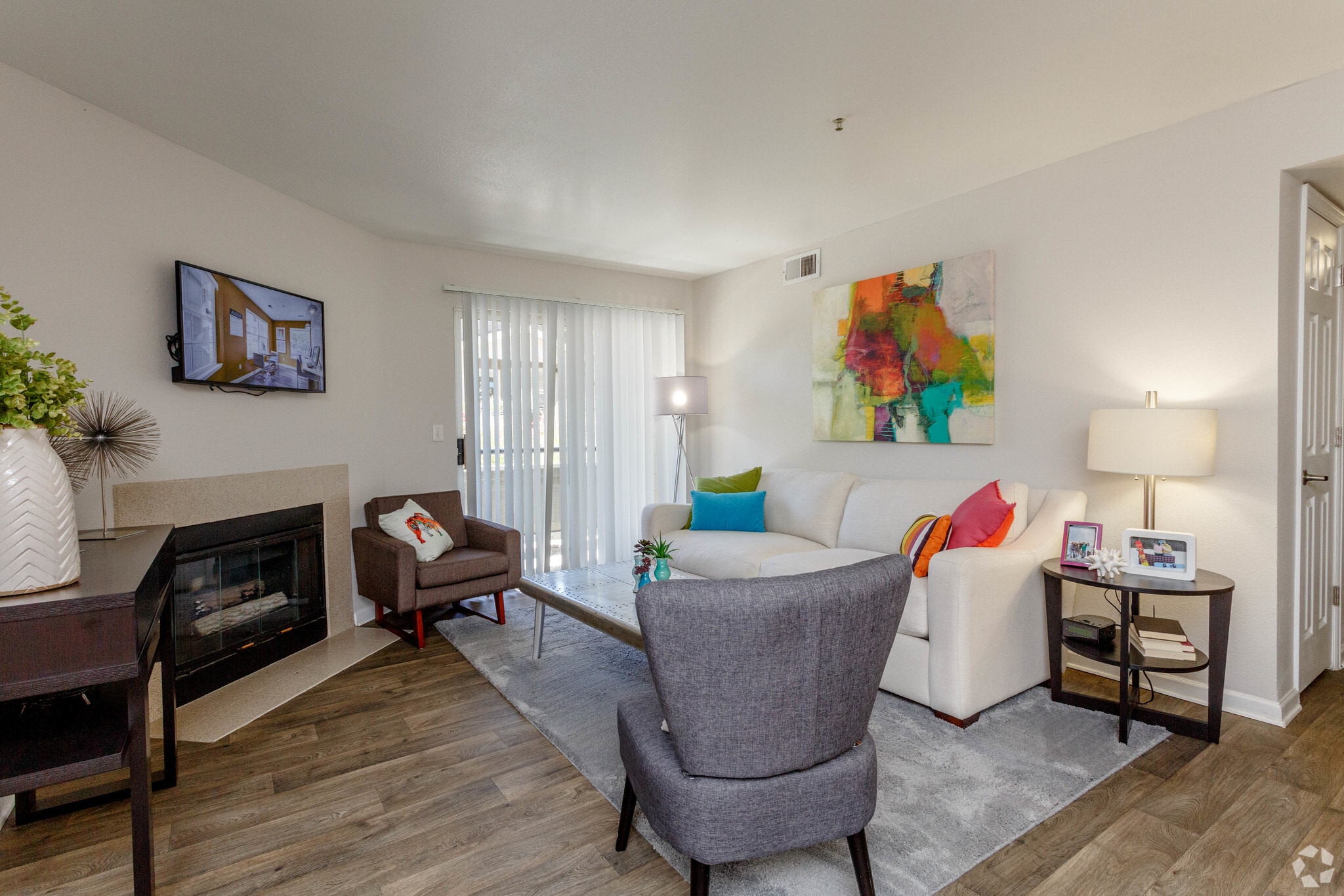 2BD, 2BA - 903 SF - Ascent Apartments