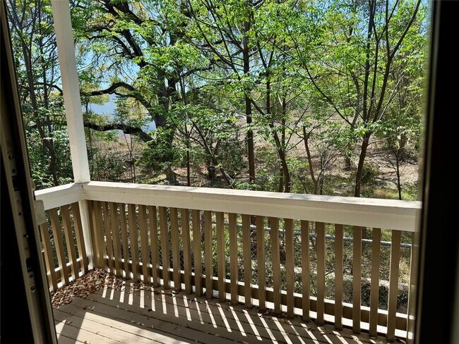 Building Photo - 2300 Nacogdoches Rd