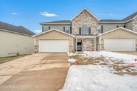 Building Photo - 12 Anna Dr