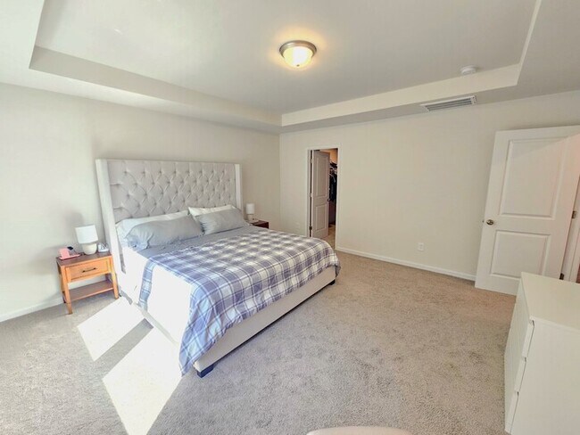 Building Photo - Nearly New  on Cul de sac