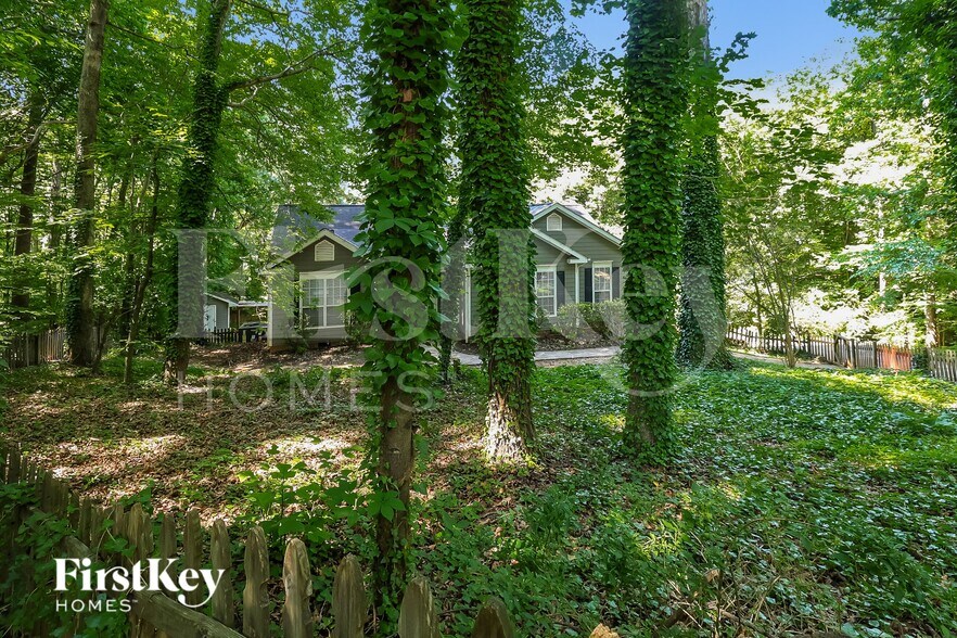 Building Photo - 7815 Pinetuck Ln