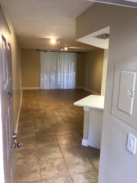 ENTRANCE - 8343 Lake Dr