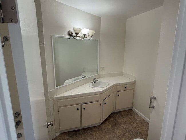 Building Photo - 3-Bedroom Single Family Home in PInole