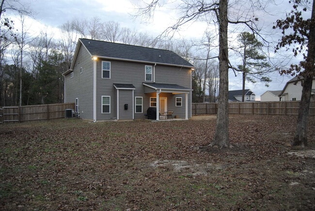 Building Photo - Spacious 4-Bedroom Home with Loft, New Carpet & Private Cul-de-Sac Location