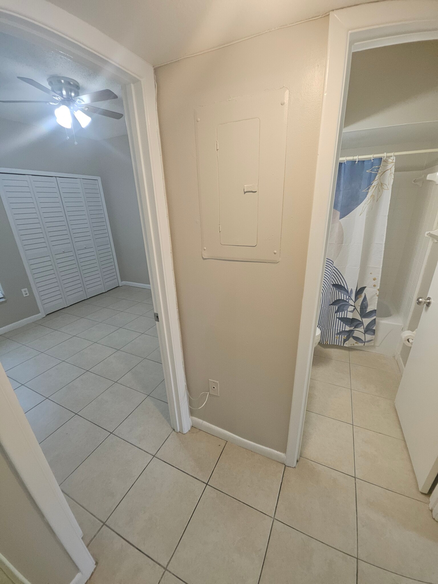Building Photo - 4702 Capri Pl