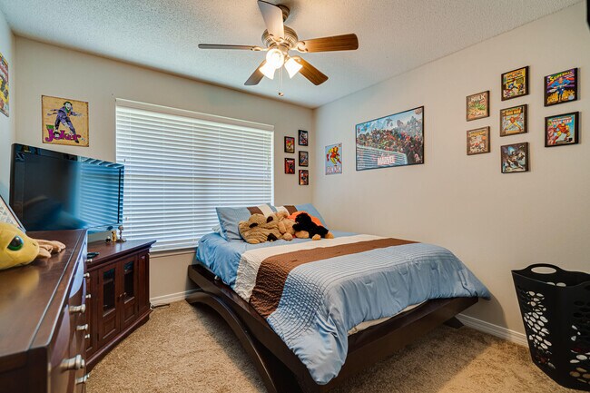 Building Photo - 412 Plate Dr