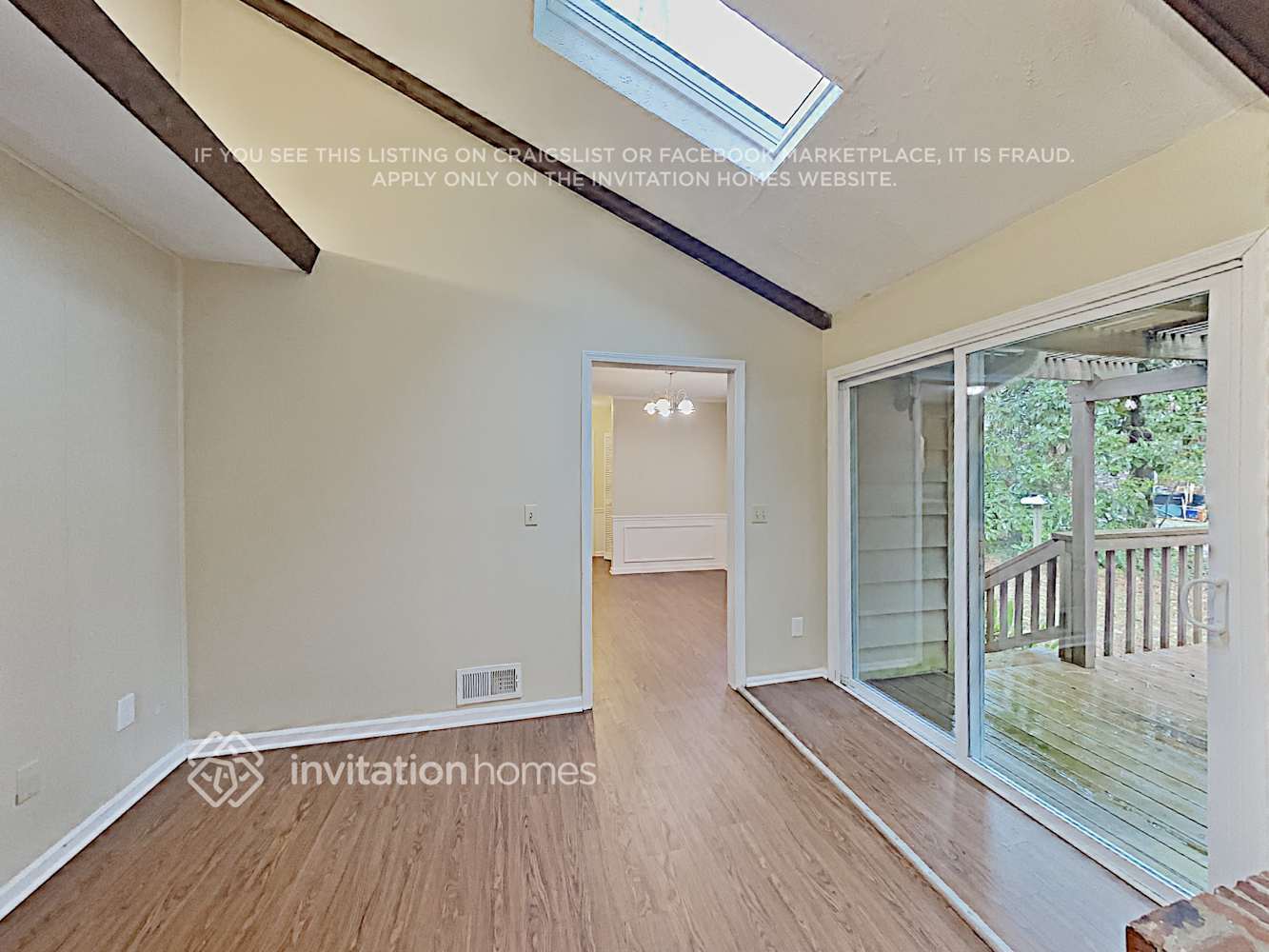 Building Photo - 3913 Plantation Dr