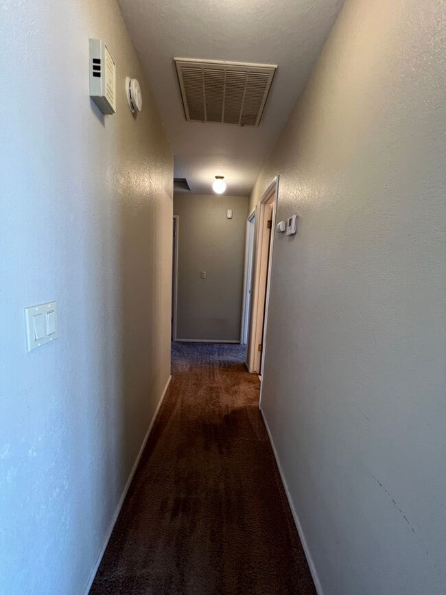 Building Photo - 4717 Tobin Rd